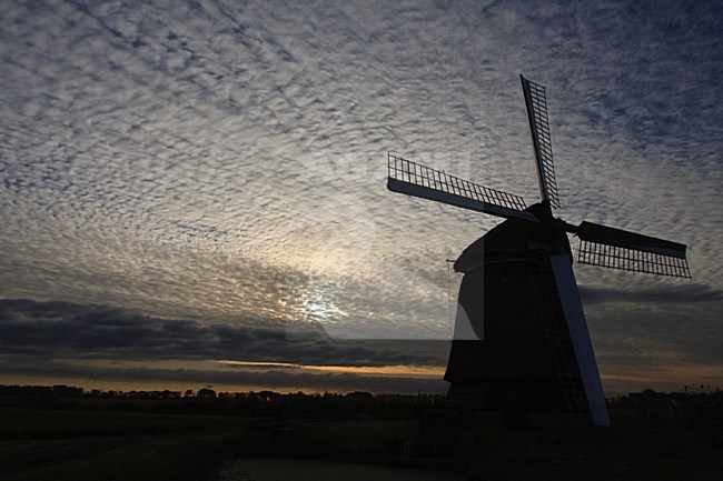 Silhouet van Molen O-T 't Zand Nederland, Silhouette of mill O-T 't Zand Netherlands stock-image by Agami/Wil Leurs,