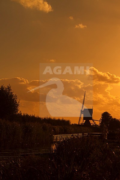Windmolen in ondergaande zon; wind mill in evening sun stock-image by Agami/Walter Soestbergen,