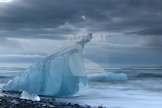 Ijsbergen en avondlicht bij Jokulsarlon; Icebergs and eveninglight at Jokulsarlon stock-image by Agami/Menno van Duijn,
