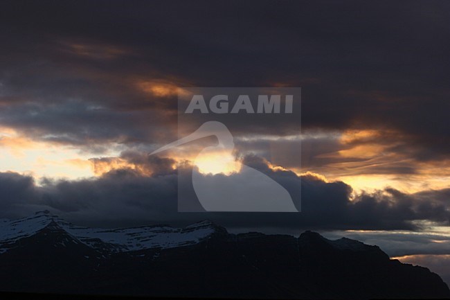 Ijsbergen en avondlicht bij Jokulsarlon; Icebergs and eveninglight at Jokulsarlon stock-image by Agami/Menno van Duijn,