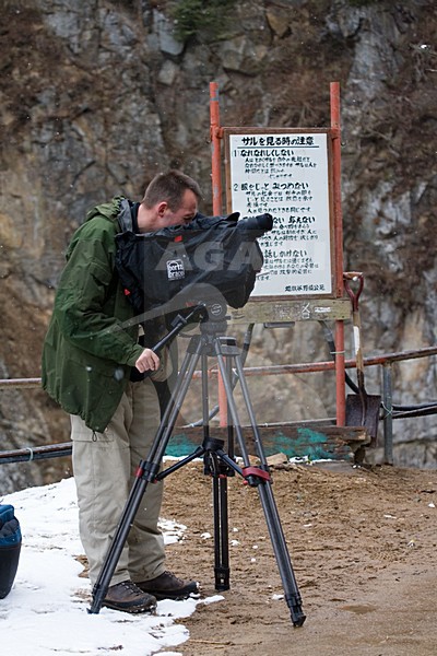 Natuurfilmer in Japan; Wildlife filmer in Japan stock-image by Agami/Marc Guyt,
