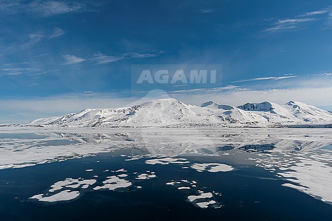Monaco Glacier and its mirror reflection on arctic waters. Monaco Glacier, Spitsbergen Island, Svalbard, Norway. stock-image by Agami/Sergio Pitamitz,
